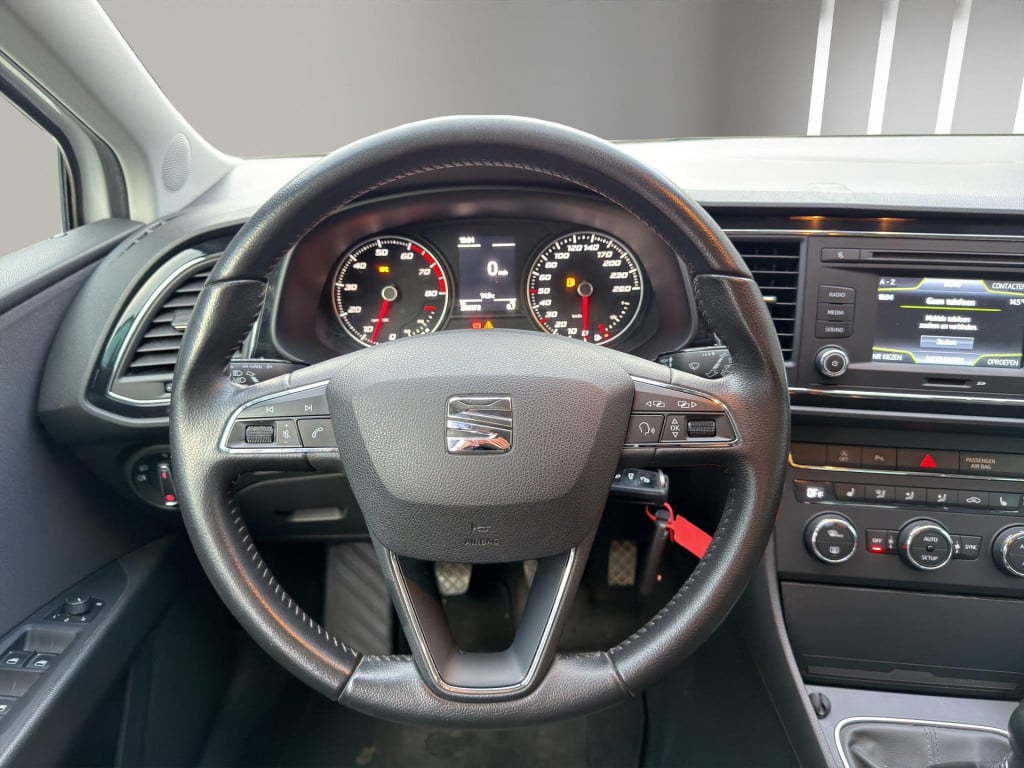 Seat Leon 1.2 tsi style led stoelverwarming pdc