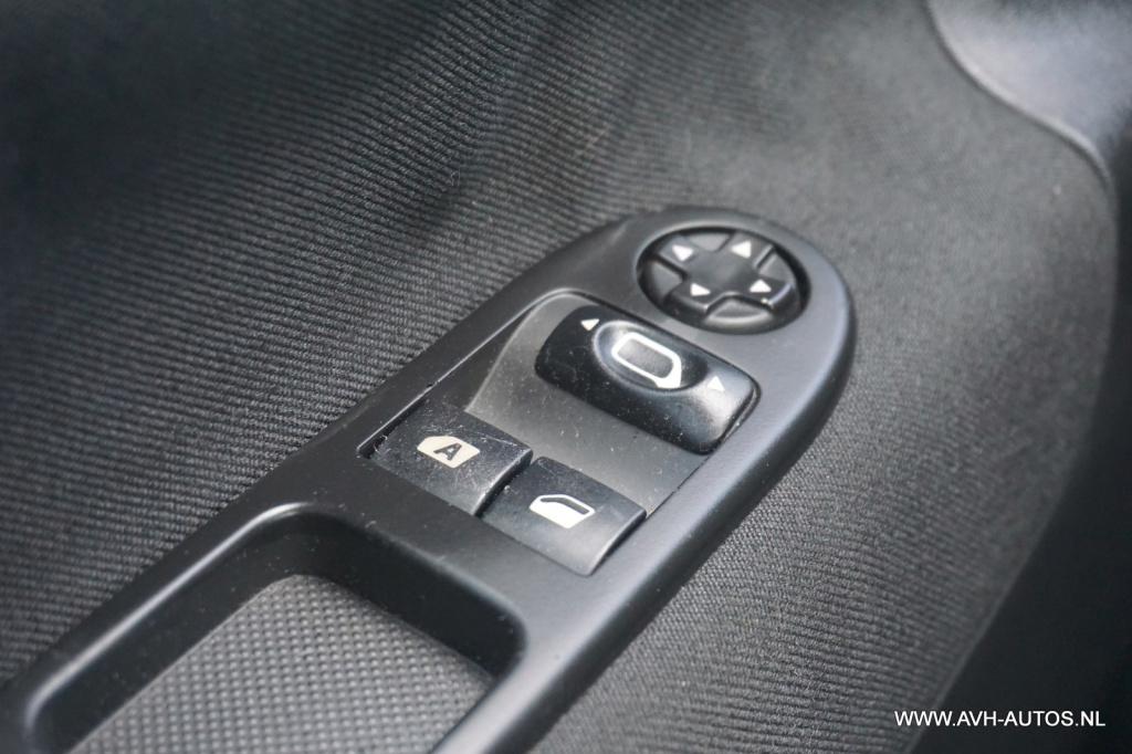 Peugeot 207 1.4 vti style, 21.000 km, uniek!!