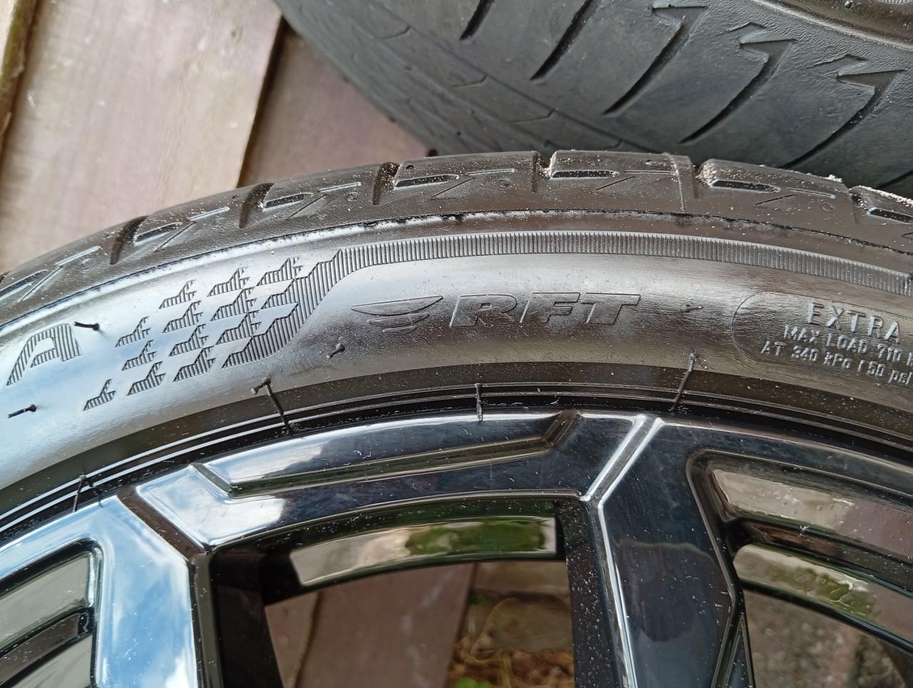 19Inch BMW 3 SERIE LCI G20 G21 995M VELGEN ZOMERBANDEN RFT