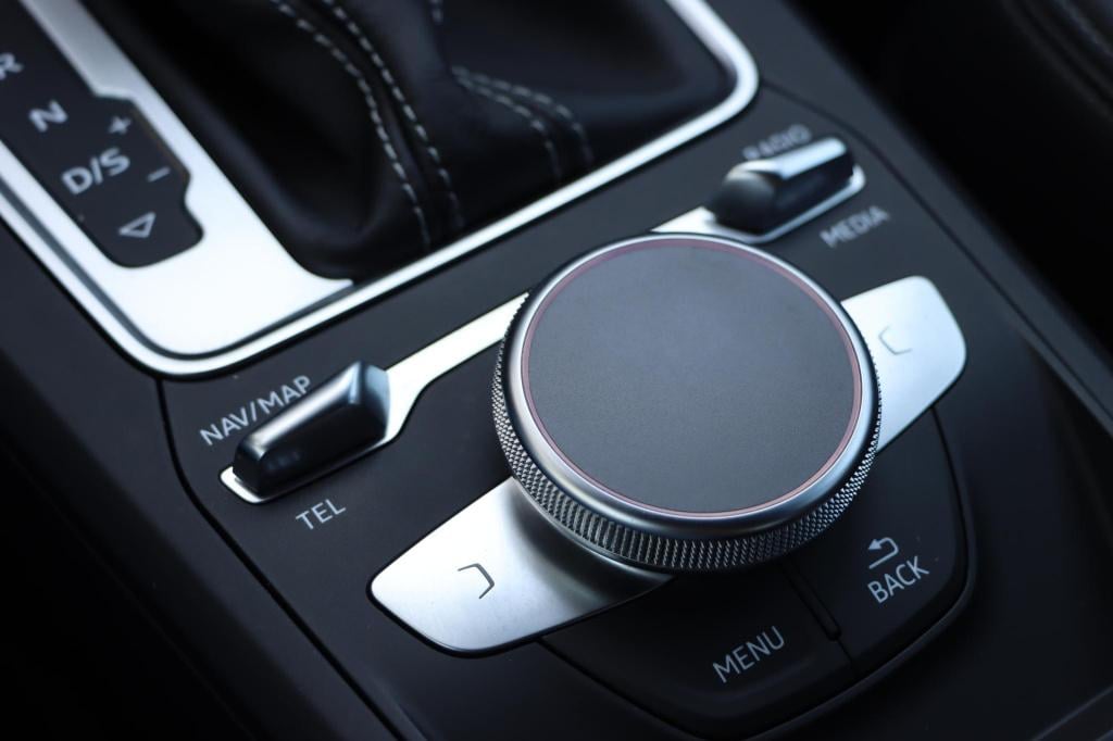 Audi Q2 35 tfsi s edition 150pk s-tronic