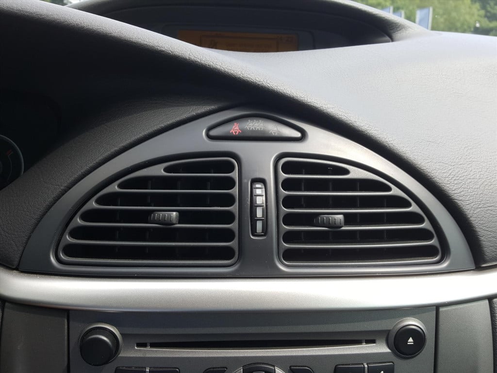 Citroen C5 1.8 16v ligne prestige climate control | parkeersensoren achter 