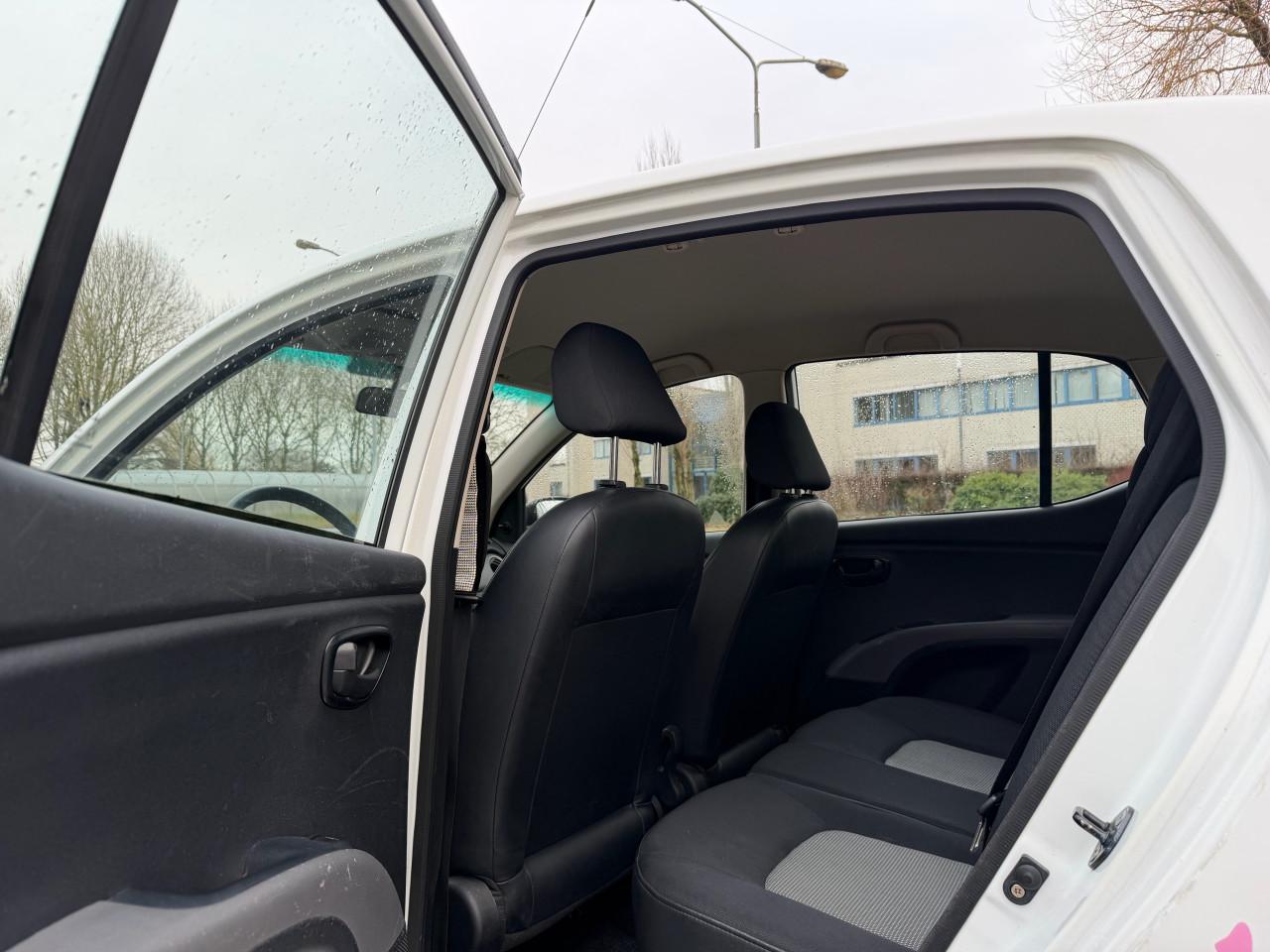 Hyundai i10 1.1 Active Cool | Apk |Nap| Lage KM | Airco | Elektrische ramen