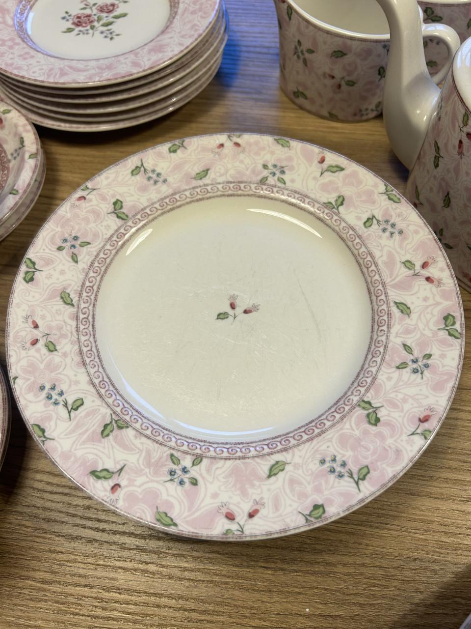 Servies Johnson Brothers Rose Damask