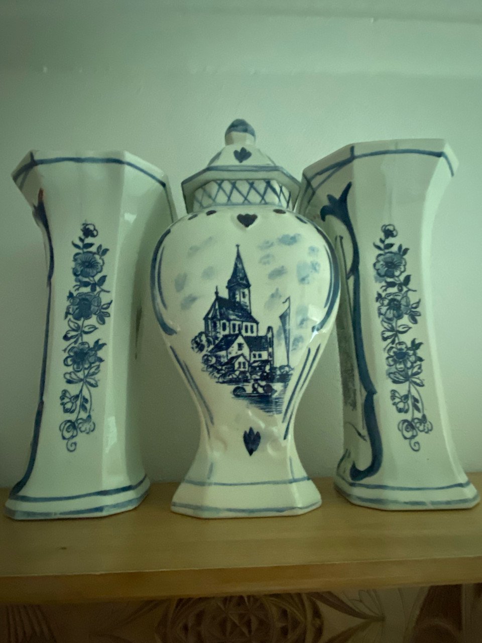 Mooi 3 delig Delfst blauw kaststel