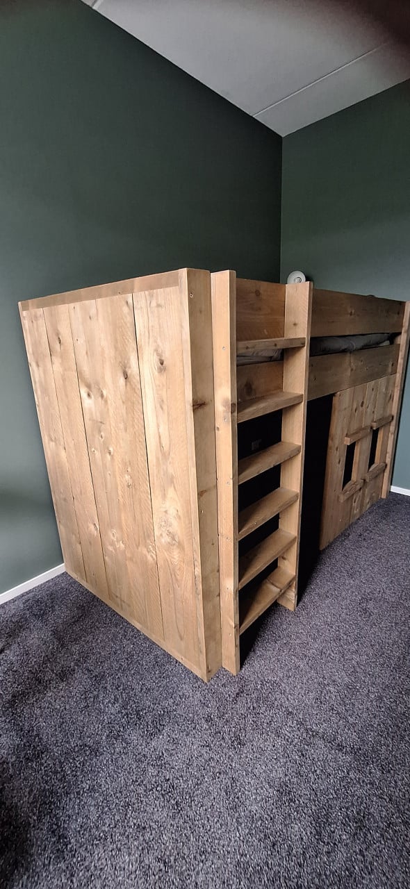 Hoogslaper van steigerhout