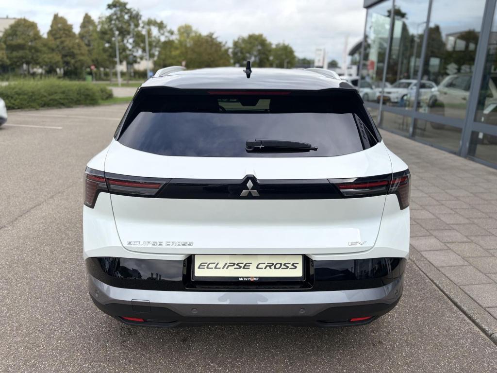Mitsubishi Eclipse Cross intense+ 87 kwh inclusief €4000,- korting