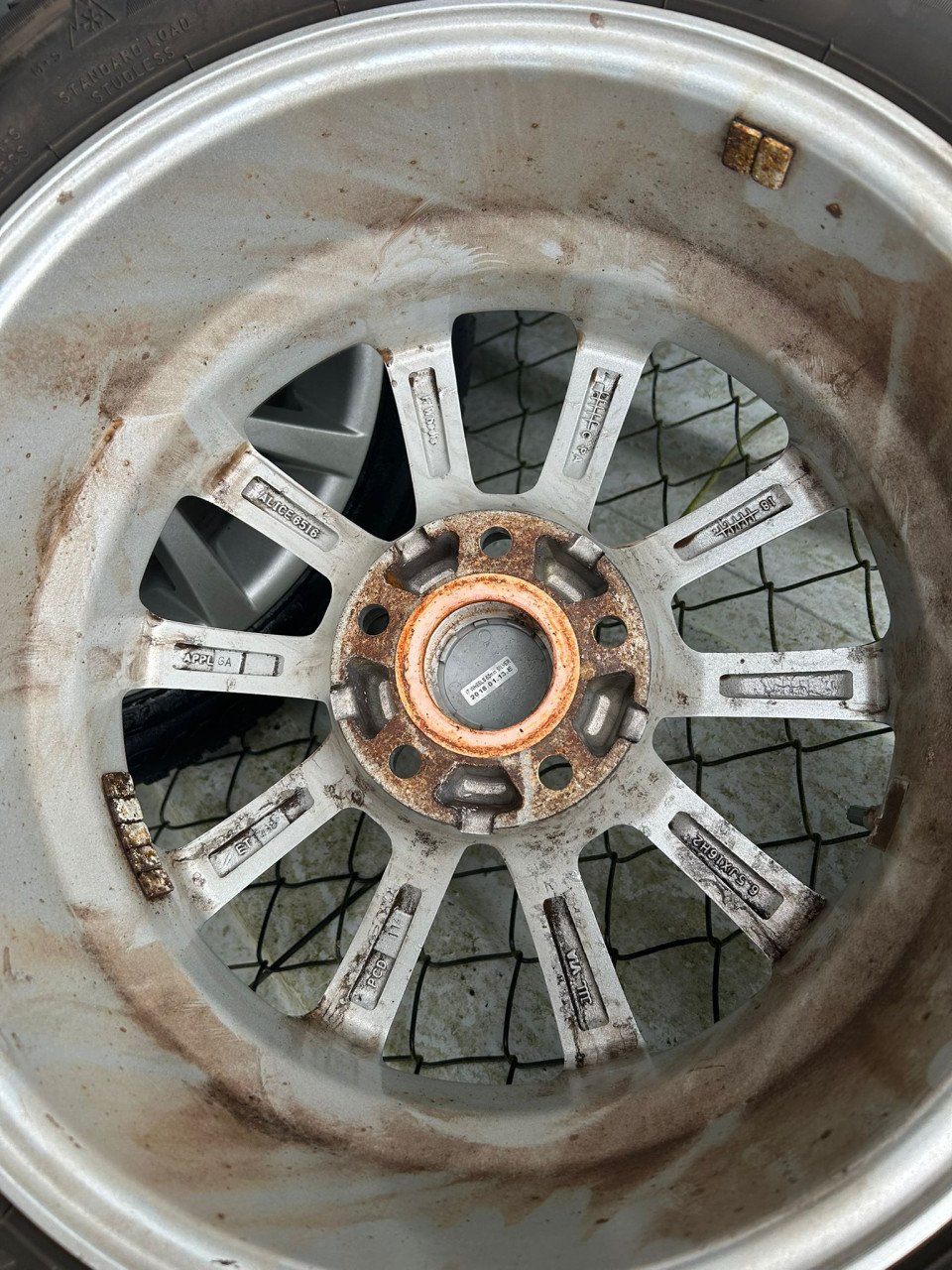 LT WHEELS LICHT METALEN VELGEN MET BANDEN
