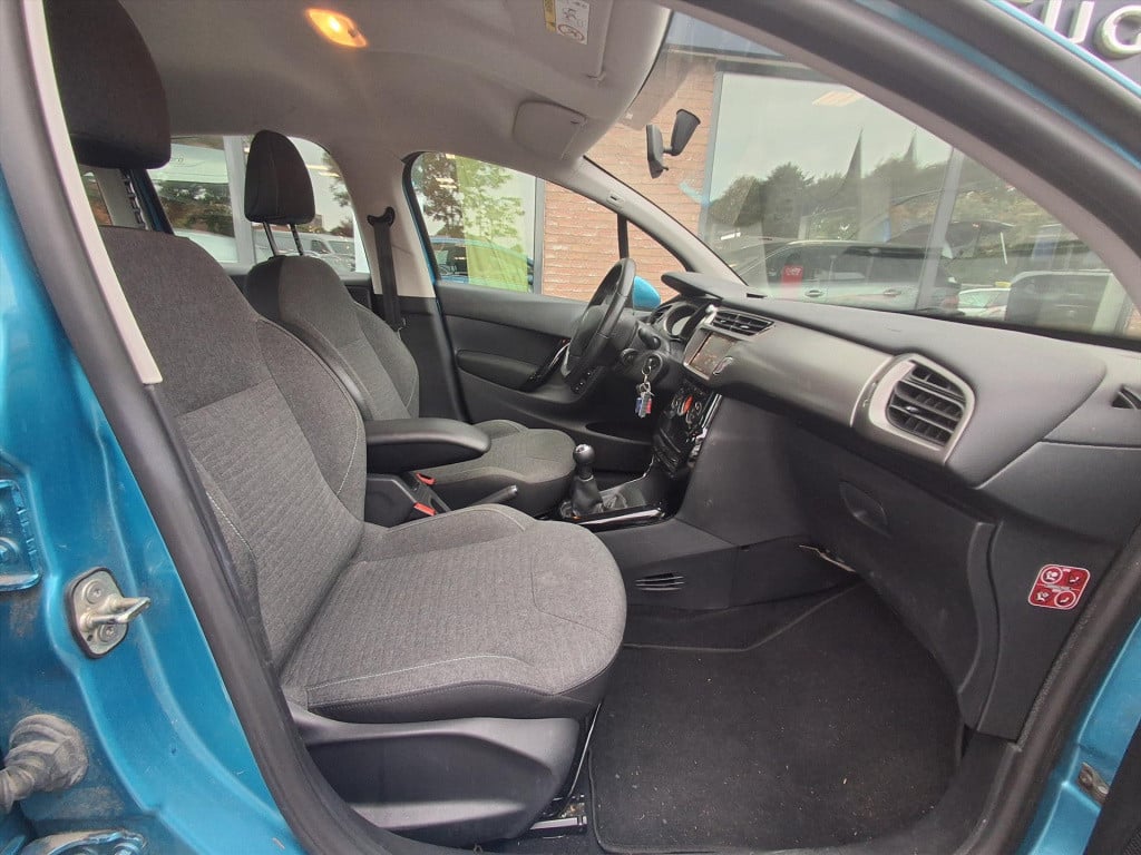 Citroen C3 1.2 puretech 82pk feel edition trekhaak | navigatie | cruise & c