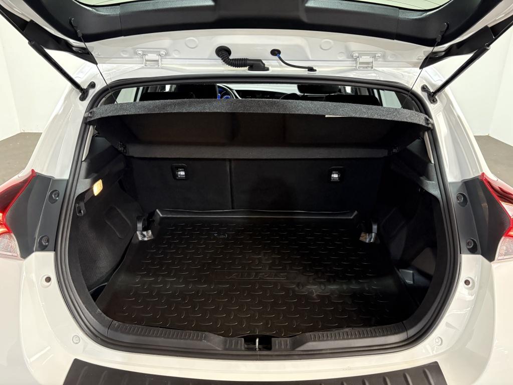 Toyota Auris 1.8 hybrid dynamic | navi | clima |