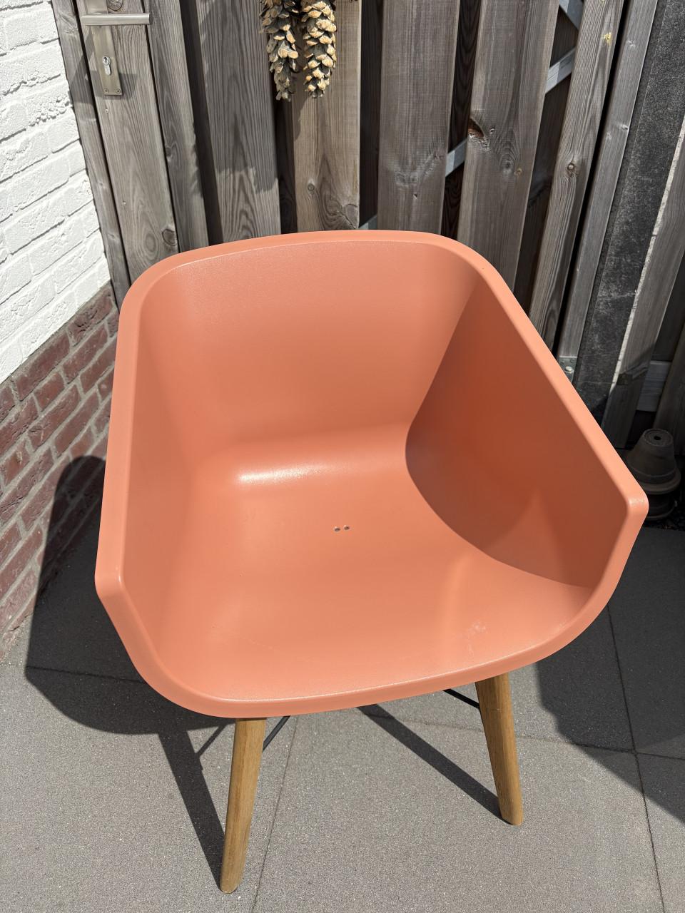 Tuintafel met 4 Hartmann kuipstoelen