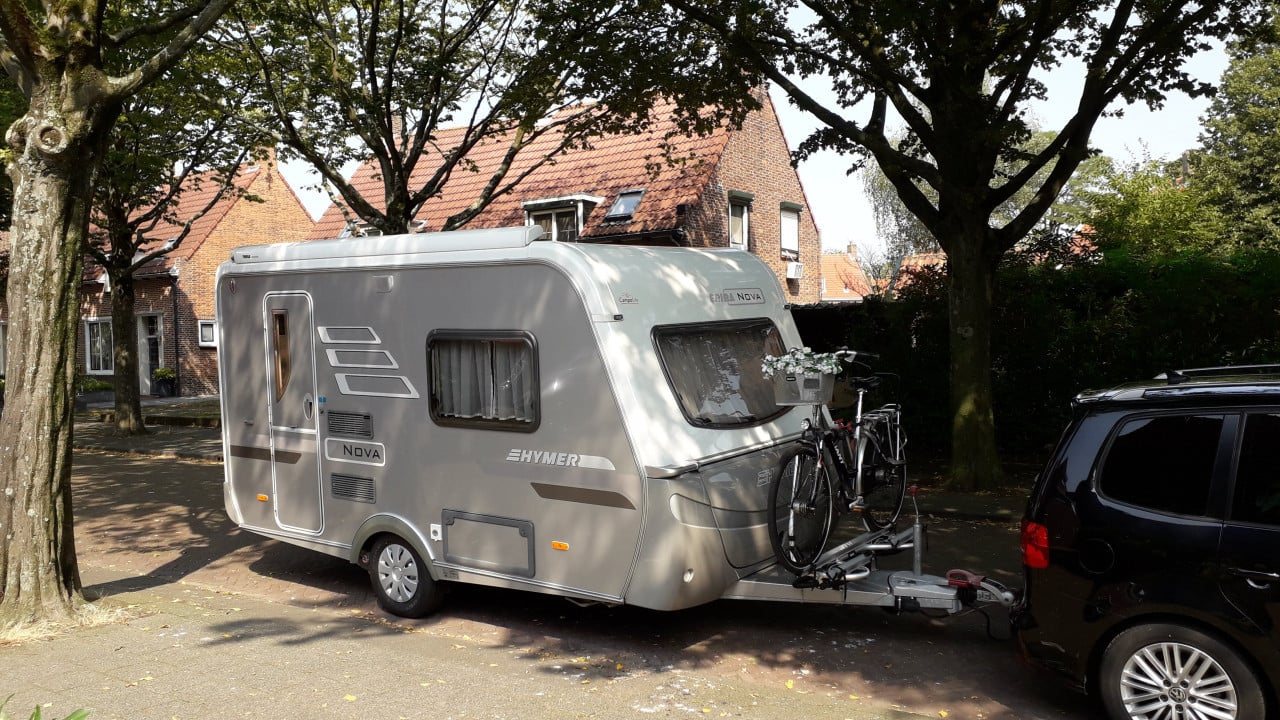 Eriba Nova 390 Truma Mover, Thule Fietsenrek, Vaste Omnistor luifel