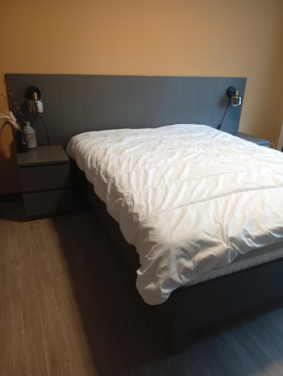 Bed met elektrische lattenbodems