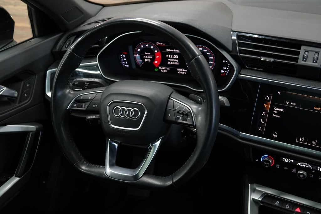 Audi Q3 35 tfsi pro line | pano | matrix | maxton | camera |