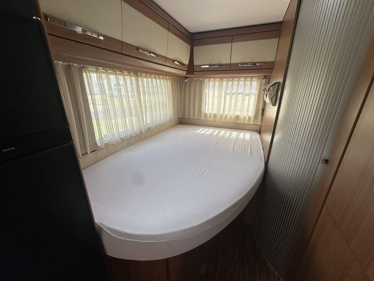 Hymer Gold Edition T654SL – 2008 – 2.3 130 pk – 140.000 km – Frans bed