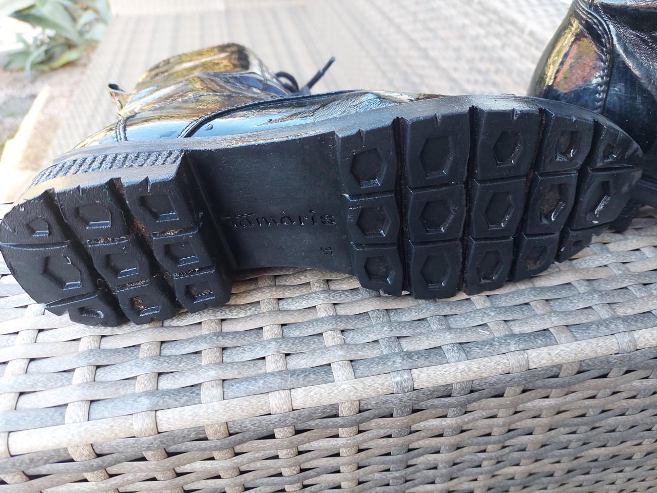 Zwarte Tamaris lakboots mt 37