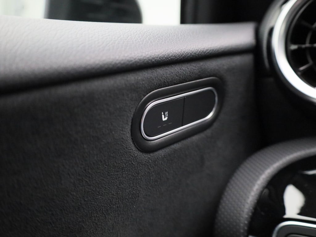 Mercedes-Benz A-Klasse 180 business solution amg | automaat | half leder | 