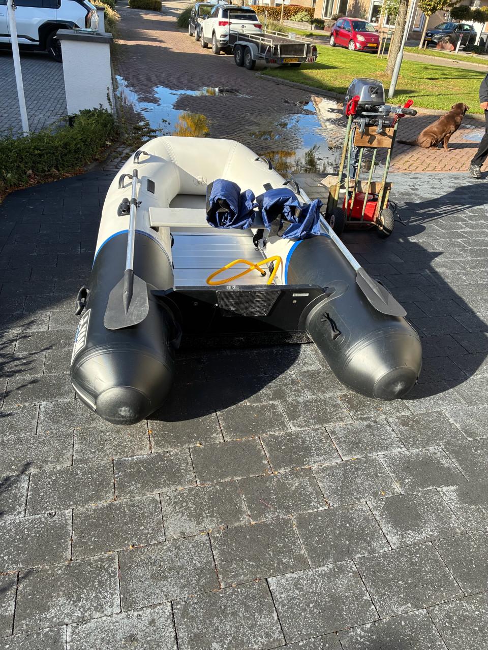 Te koop rubberboot met 8 pk yamaha