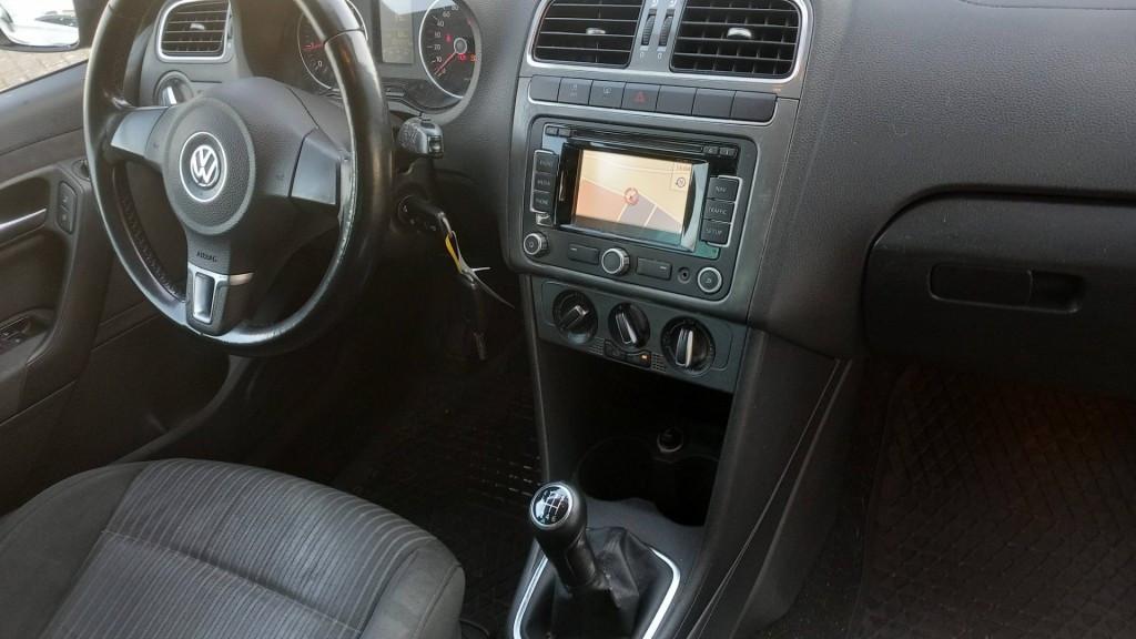 Volkswagen 1.2 TSI Highline 5deurs bj:2011 airco-navigatie apk 2027 !!!