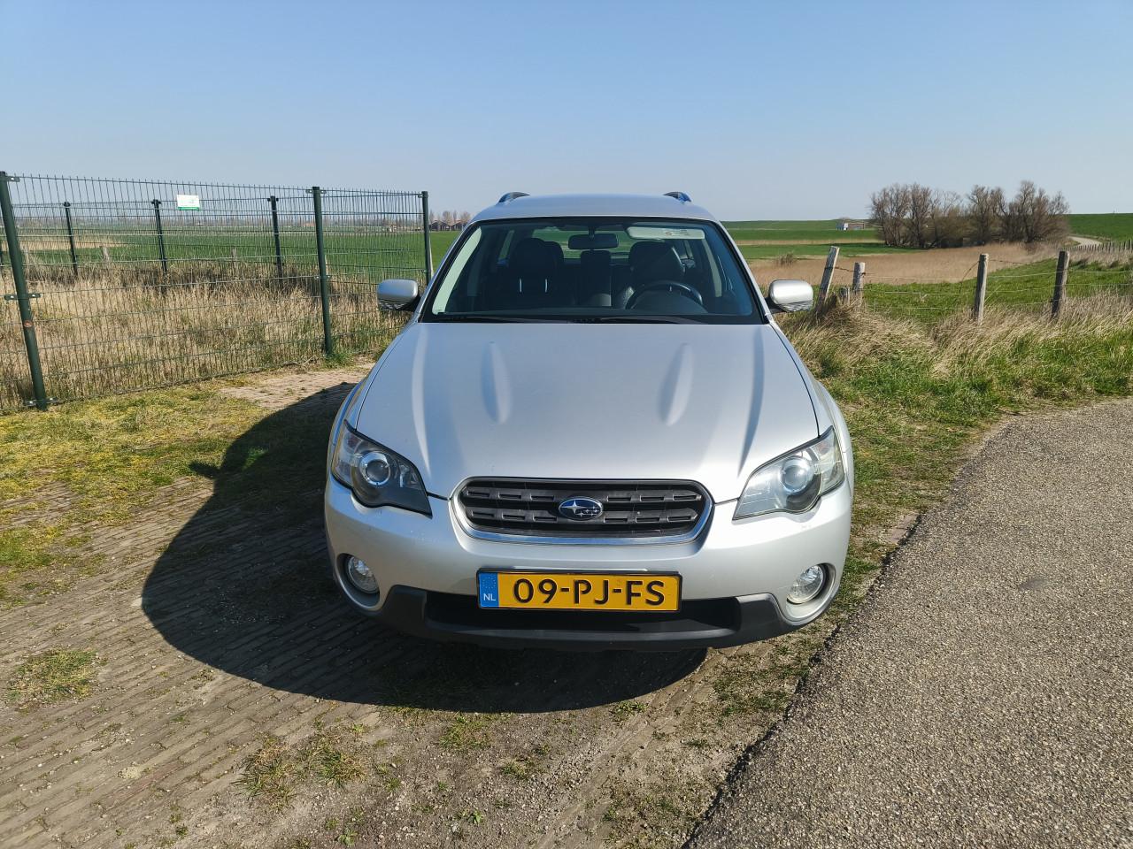 Subaru Outback 2.5i AWD