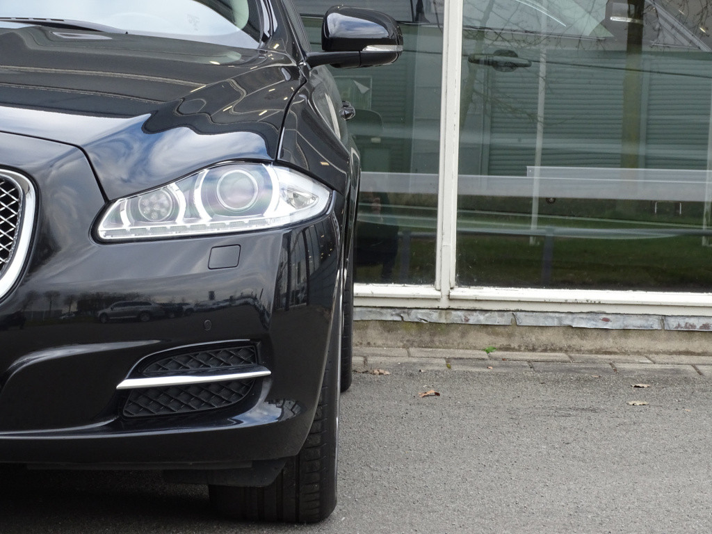 Jaguar Xj 3.0 v6d luxury | dubbel pano | 19"