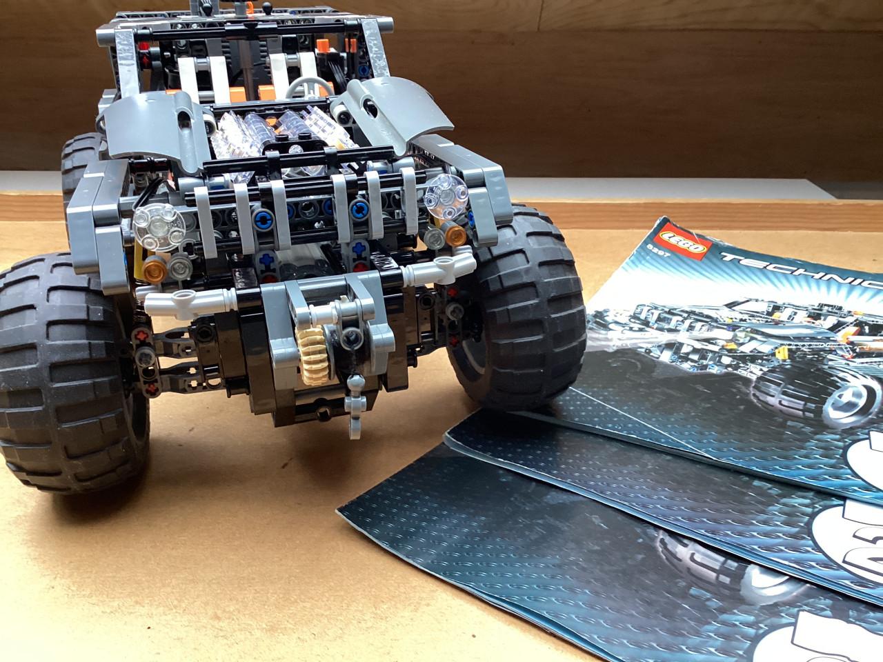 Echte Lego Technic set 8297 Off-Roader, in goede staat.