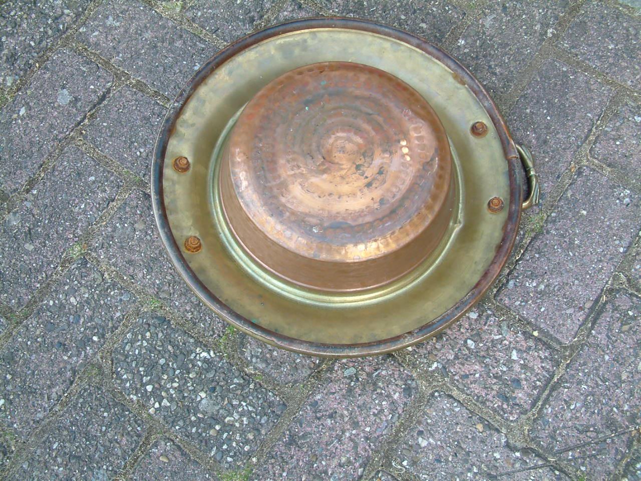 Vuurpan rood en geelkoper hand gemaakt