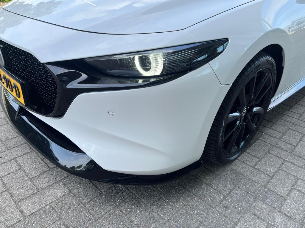 Mazda 3 2.0 e-skyactiv-x m hybrid 180 luxury|bose|aero pack|rijklaar