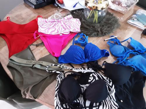 6 bikini's mt S samen voor 5 euro