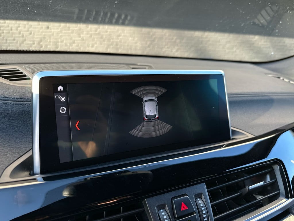 BMW X2 sdrive20i high executive // schaalstoelen // m pakket //