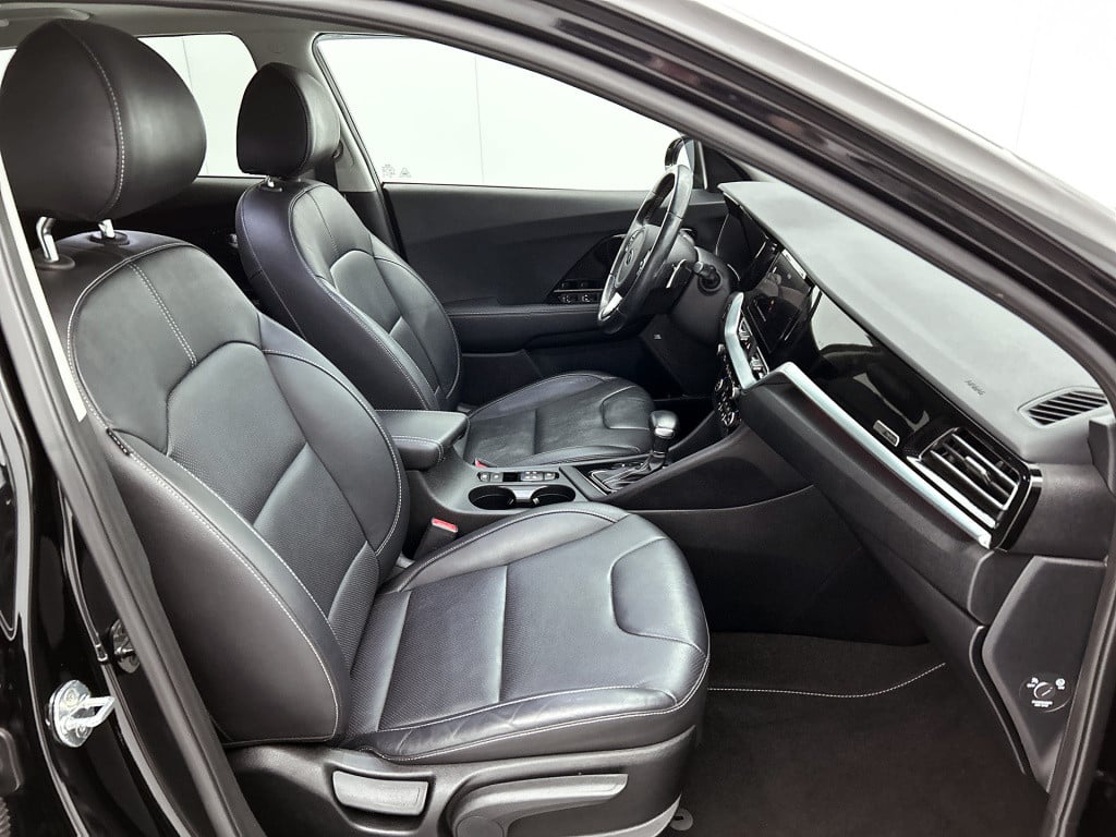 Kia Niro 1.6 gdi hybrid executiveline | leder | automaat | navigatie | sunr