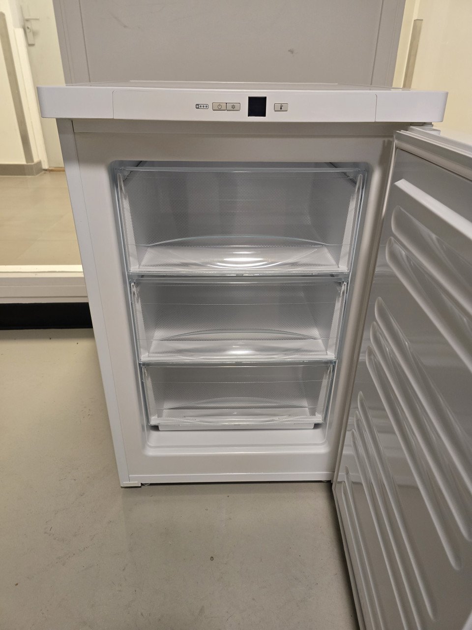 Te Koop nieuw model Miele Tafelmodel A+ vriezer*****