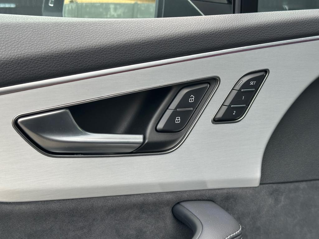 Audi Q7 55 tfsi e quattro pro line s-line | panoramadak | luchtvering | tre