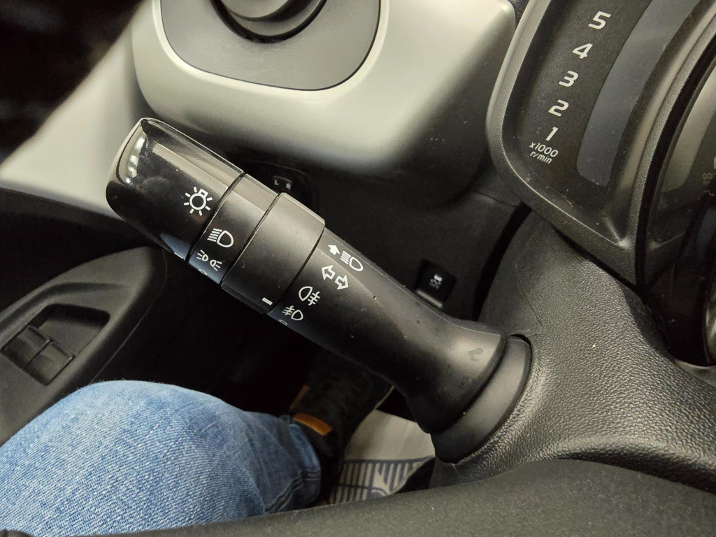 Toyota Aygo occasion 1.0 vvt-i x-play met parkeercamera | tweedehands toyot