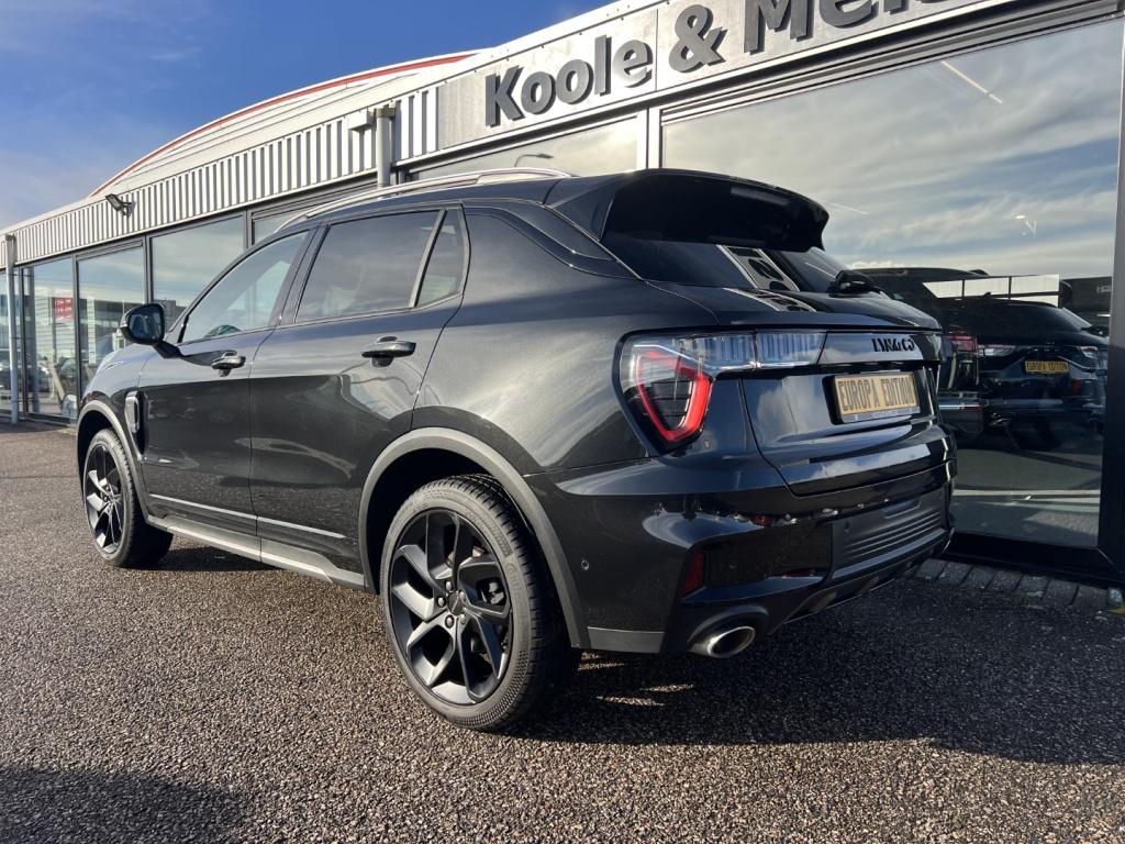 Lynk & Co 01 1.5td 261pk plug in hybrid black edition , pano dak , 360gr ca