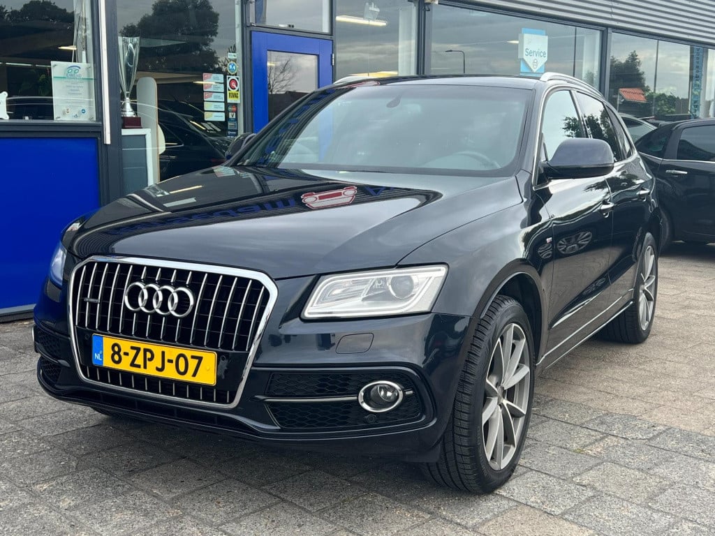 Audi Q5 2.0 tfsi quattro s edition, panoramadak, trekhaak enz...