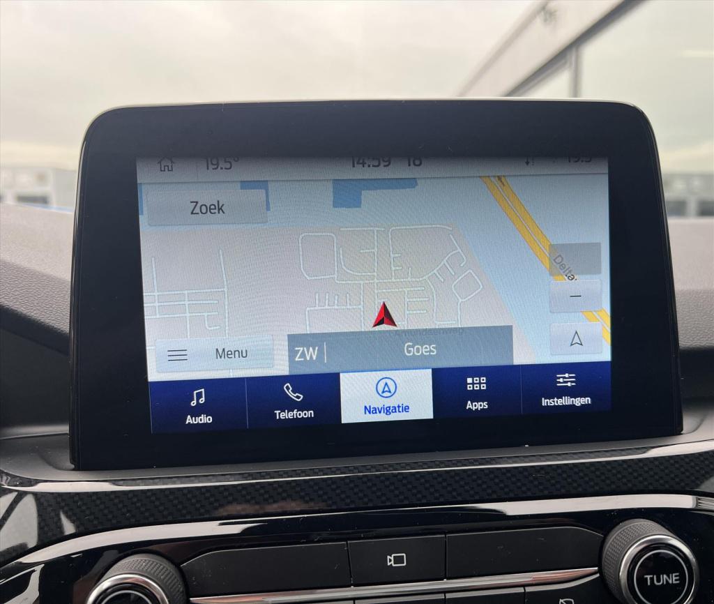 Ford Kuga 1.5 ecoboost 150pk st-line winterpack , carplay
