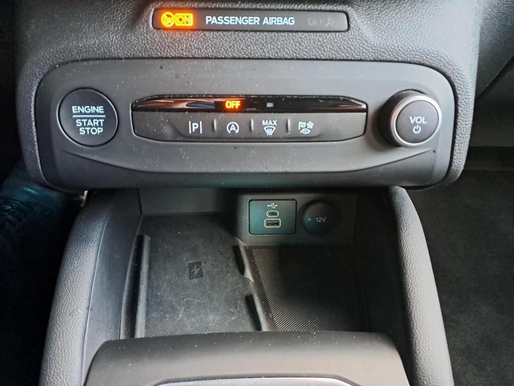 Ford Focus wagon 1.0 ecoboost hybrid st line x | apple carplay & android au