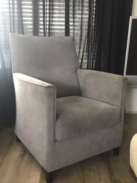 Fauteuil grijs alcantara merk Wittmann