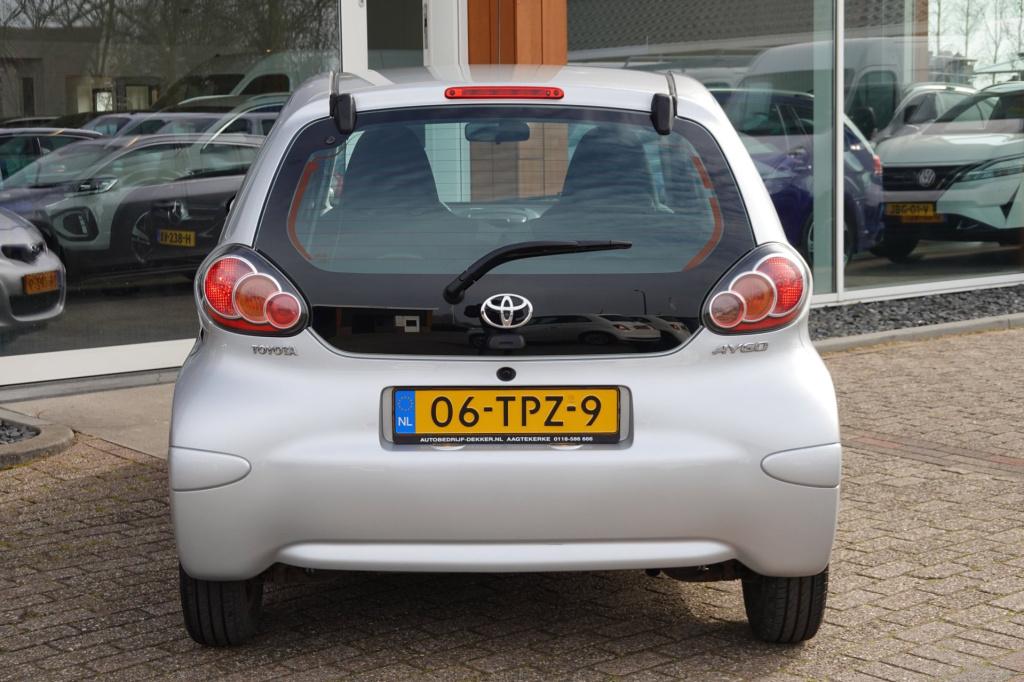 Toyota Aygo 1.0-12v comfort navigator