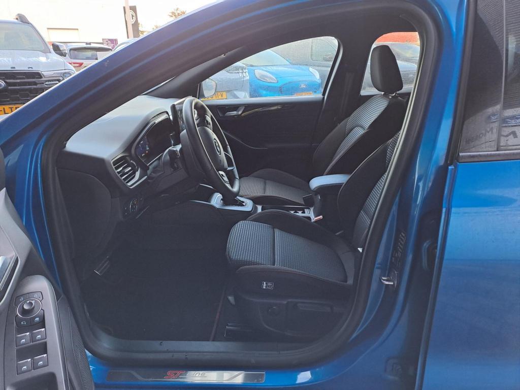 Ford Focus wagon 1.0 ecoboost hybrid st line x | apple carplay & android au