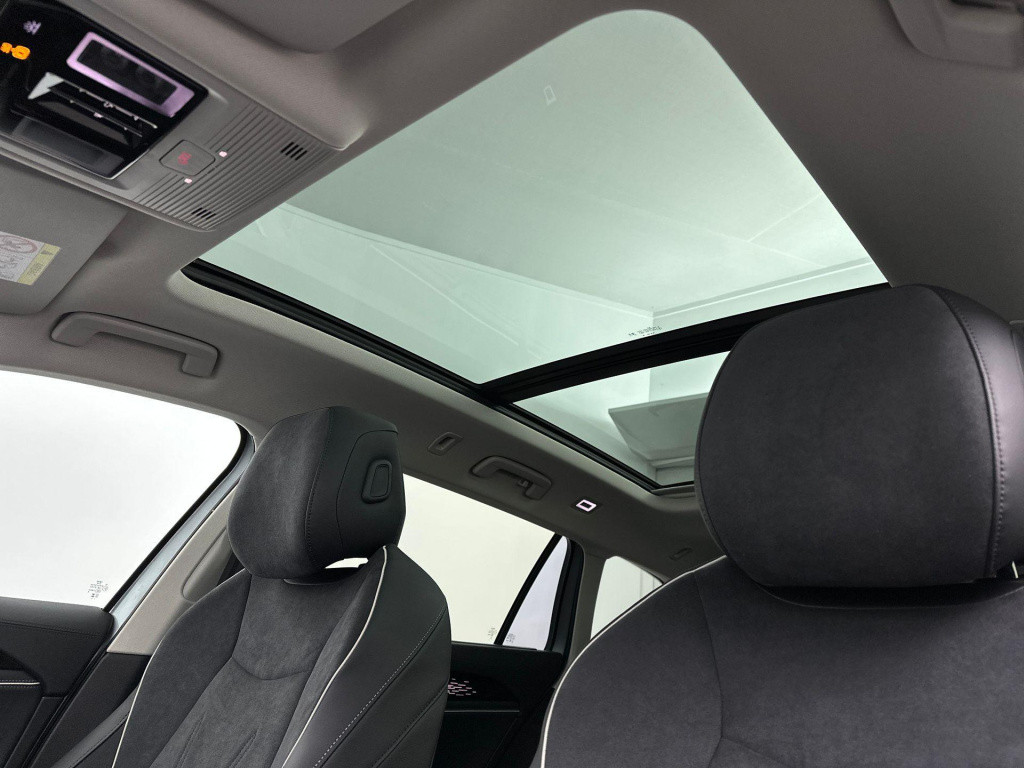 Volkswagen Passat variant elegance business 1.5 ehybrid 150 kw / 204 pk var