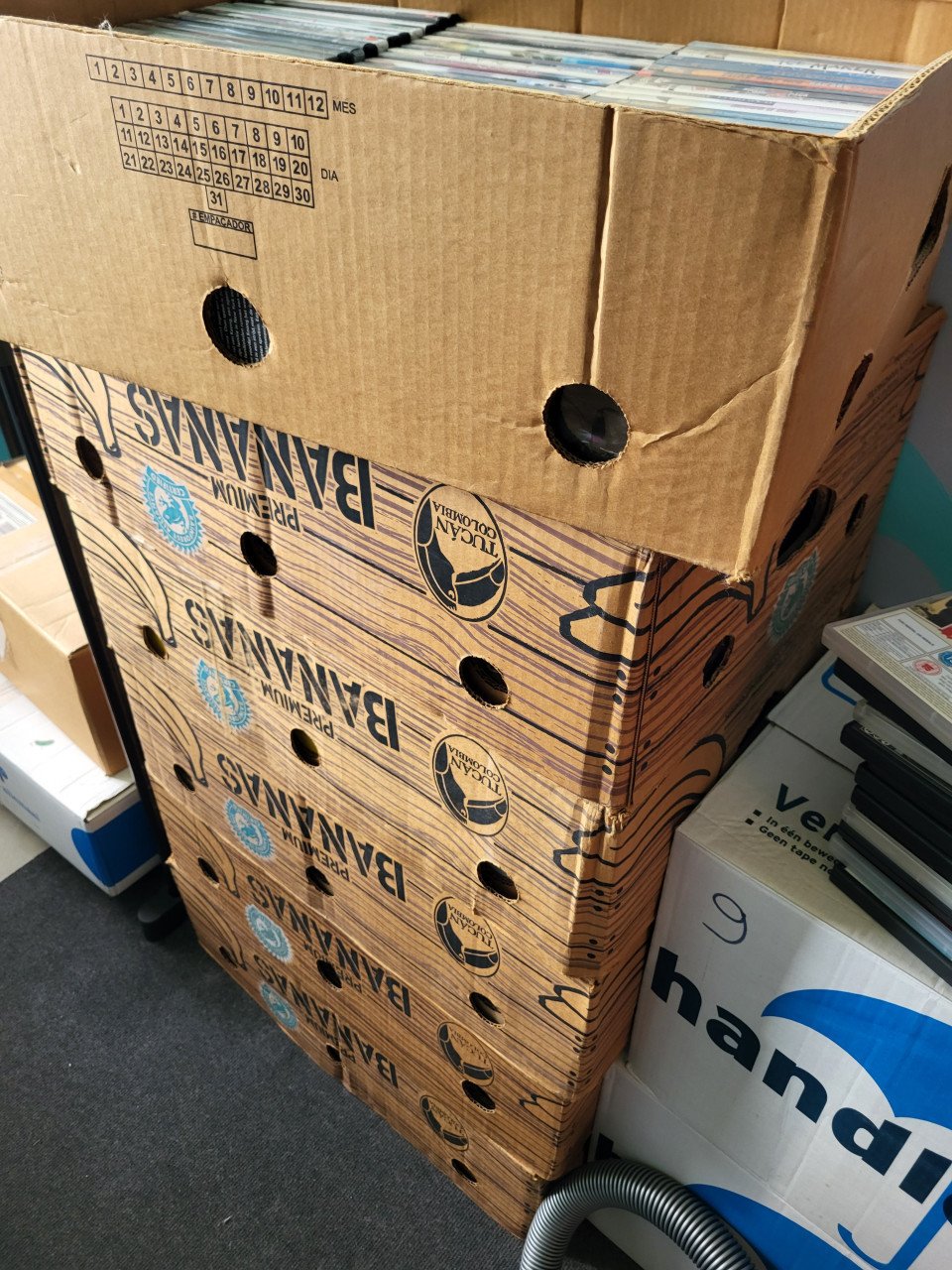 1000 DVDs
