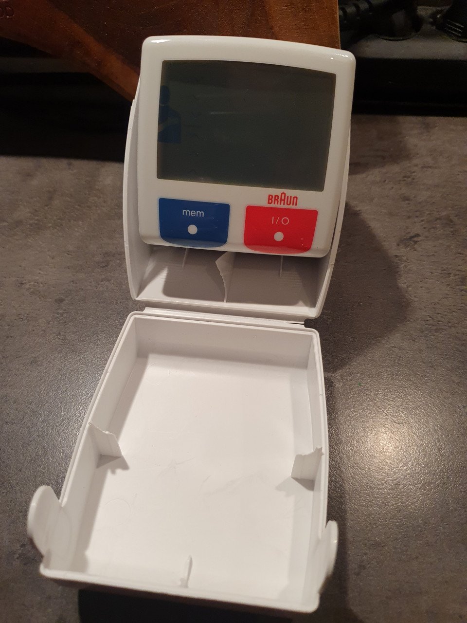 Zgan handige Braun Bloeddrukmeter BP2510, voor meting aan de pols....