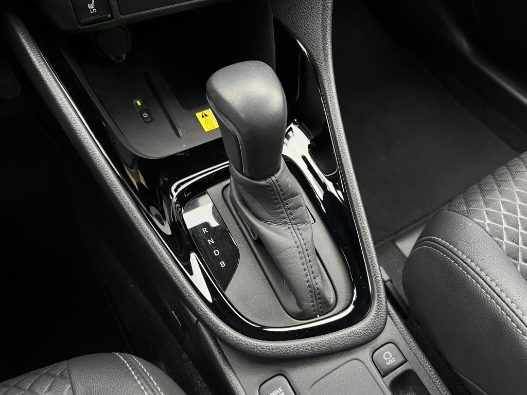 Toyota Yaris 1.5 hyb. executive