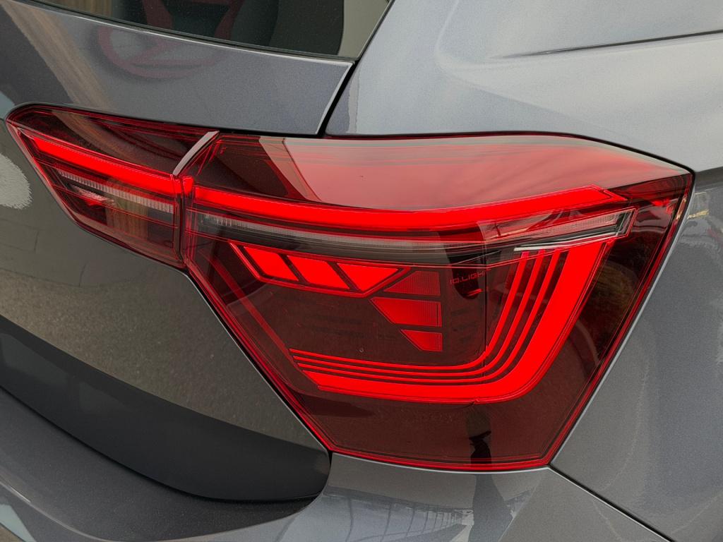 Volkswagen Polo 1.0 tsi dsg r-line | led gril | iq light | camera | stoelve