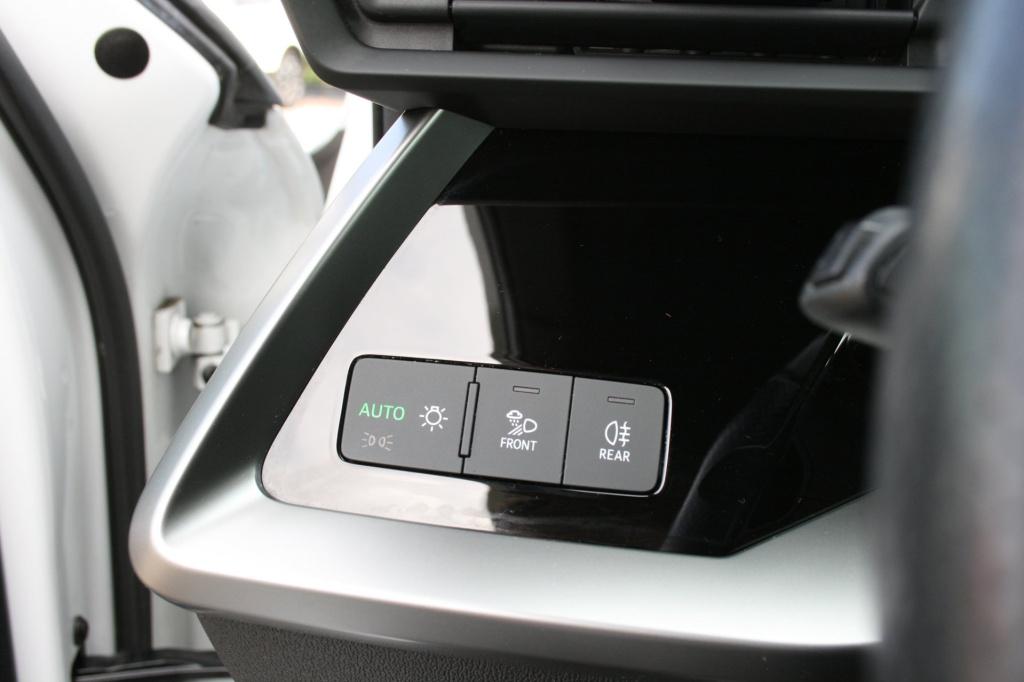 Audi A3 sportback 40 tfsi e s-line / pano / leer / matrix / camera / b&o