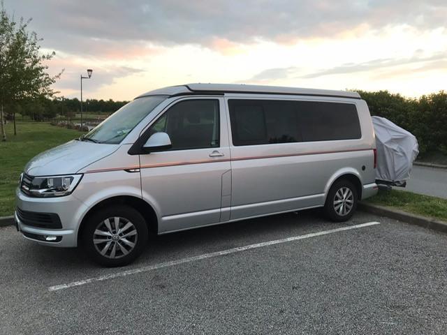 Volkswagen Transporter T6, Aut, 150pk, zilver, 83000 km