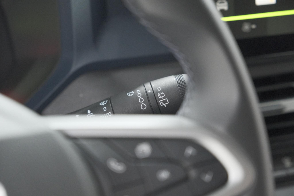 Dacia Duster mild hybrid 130 expression | camera | stoelverwarming | apple 