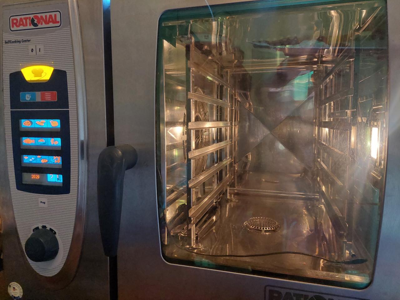 Rational SCC61G combi-steamer