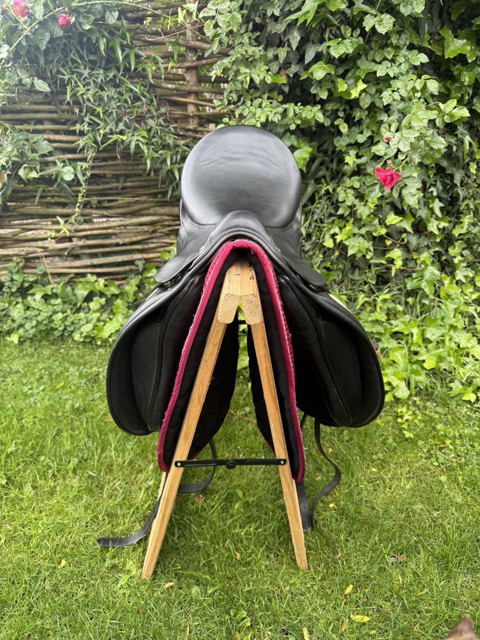 Kingsley zadel D1 17,5 inch
